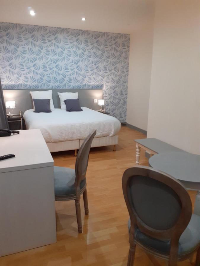 Logis Hotel Restaurant De L'Ecu Montbard Dış mekan fotoğraf